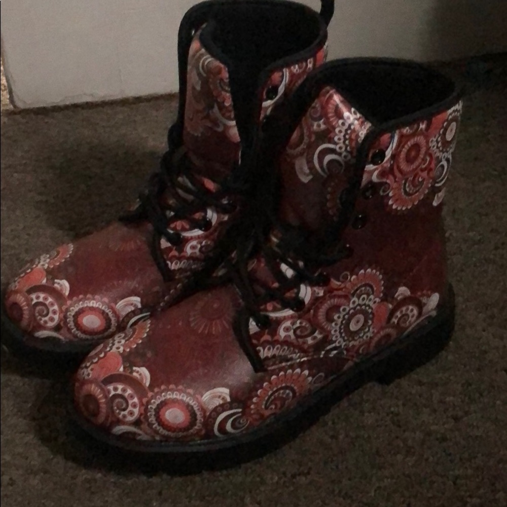 Paisley garden boots